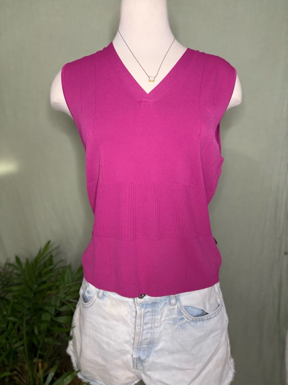 BCBGMaxAzria Sleeveless V-Neck Knit Fuchsia Top